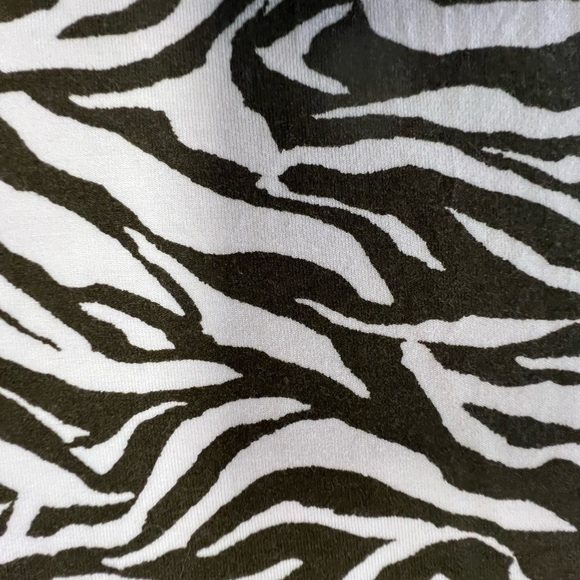JONES NEW YORK SIGNATURE SIZE LARGE DARK BROWN & WHITE ZEBRA PRINT WOMEN’S TOP. - Picture 5 of 10
